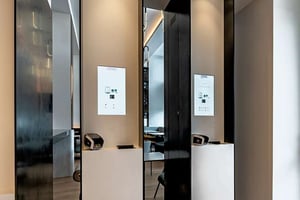 Yotel Porto check-in-kiosks
