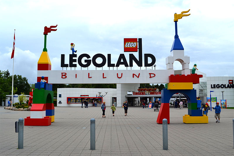 LEGOLAND BILLUND DENMARK JUST ADOPT SELF-CHECK-IN SOLUTION